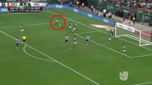 INCREÍBLE. El Zorro se las arregló solito y fue la figura.