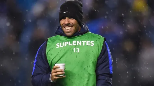 DE SUPLENTES. La sonrisa de Carlos Tevez durante la victoria de Boca contra Libertad por la Libertadores (Foto: Getty).