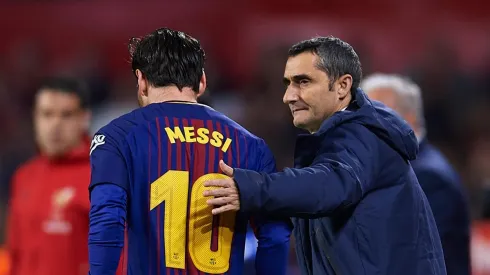 EL PROTEGIDO. Lionel Messi y Ernesto Valverde se entienden cada vez más en Barcelona (Foto: Getty),.
