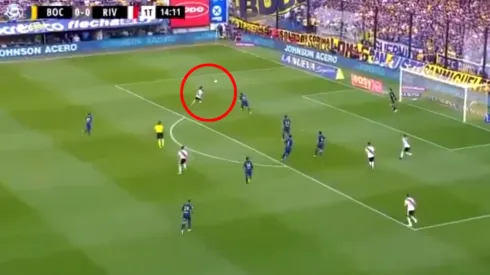 Foto de la volea del Pity Martínez.