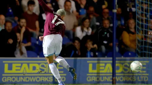 Foto de Javier Hernández cuando jugaba en West Ham.