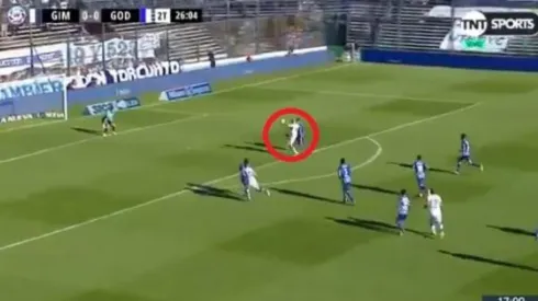 Enorme definición de Santiago Silva.