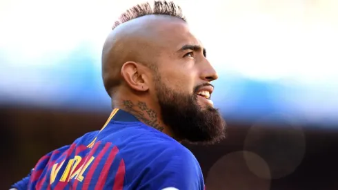 Arturo Vidal con la camiseta de Barcelona.