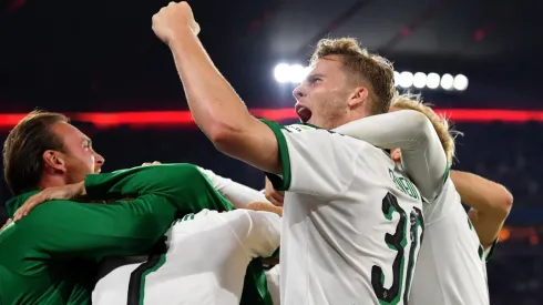 AQUÍ MANDO YO. Los de Borussia Mönchengladbach celebran en el Allianz Arena (Foto: Getty).