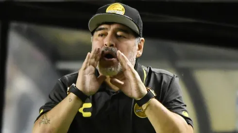 Maradona pidió que dejen entrenar a los entrenadores.