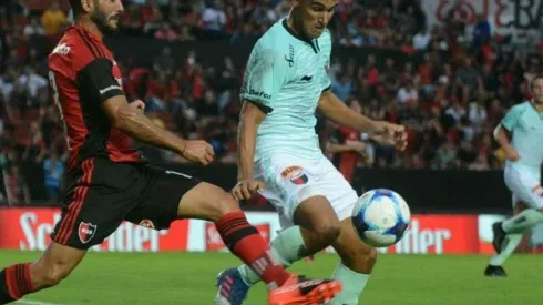 Colón vs Newell's por la Superliga Argentina.
