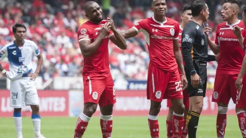 EXPULSIÓN. El ex-América duró 36 minutos en el campo. (Foto: Mexsport).