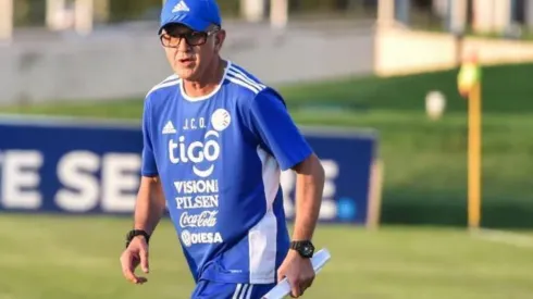 Volantazo del Profe Osorio, que dejará plantado a Paraguay para arreglar con otra Selección