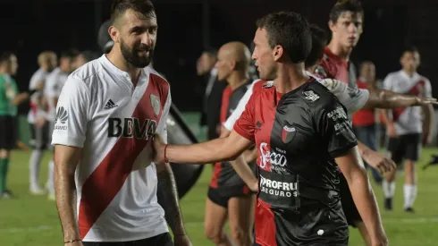 Colón recibe a River en el Cementerio de los elefantes.