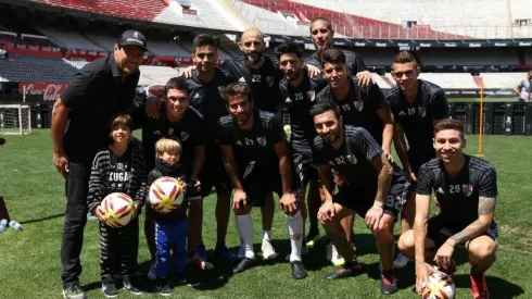 Mientras se ocupaba de humillar al Real Madrid, sus hijos estaban visitando el Monumental