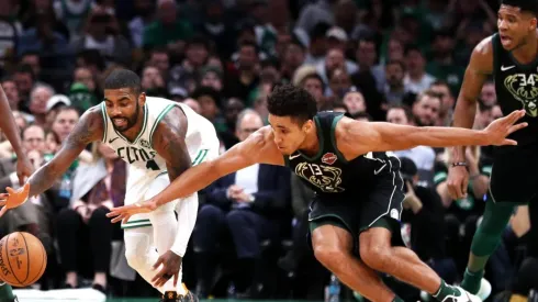 Kyrie Irving anotó 28 ante los Bucks