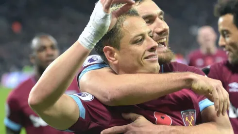 Foto del gol de CHicharito Hernández.