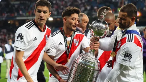 Papelón para cerrar un año horrible: Conmebol se equivocó grabando la chapa del campeón