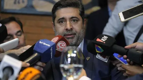 No renuncia nada: Angelici no le va a cumplir el sueño a los hinchas de Boca