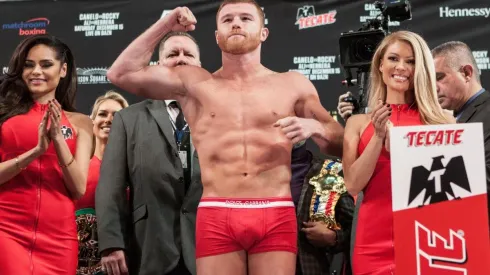 Canelo ya realizó el pesaje.