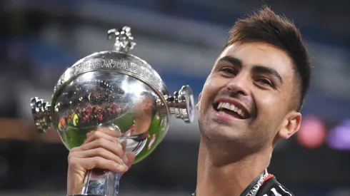 Gonzalo Martínez con la Copa Libertadores