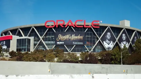 Fanáticos de los Warriors abandonan el partido antes de tiempo por paliza de los Lakers