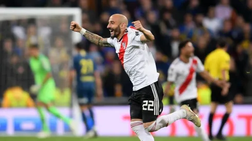 Pinola se metió, por una tarde, en el mundo del tenis