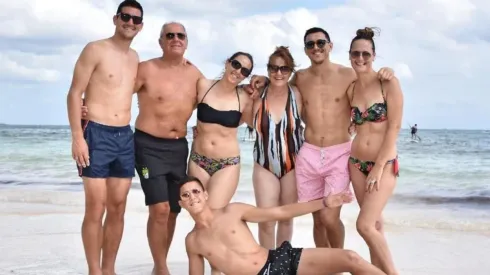 Ya se tomó vacaciones: Nicolás Burdisso dejó Boca y se fue a México