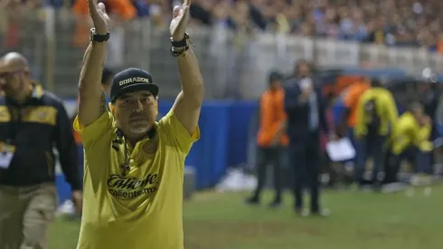 Maradona sigue en el cargo.
