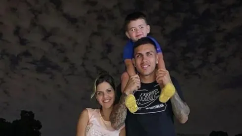 Paredes subió una foto con su familia y los hinchas de Boca le llenaron los comentarios para que vuelva