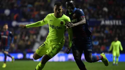 Murillo, firme en su debut con el Barcelona.