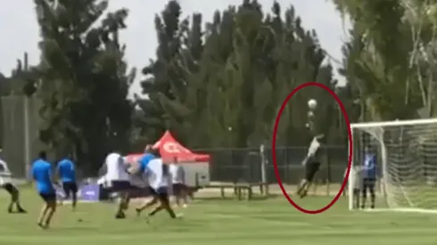 Acá estoy yo: Marcos Díaz brilló con sus atajadas en el primer entrenamiento de Boca