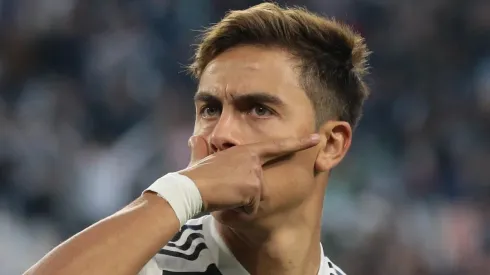 Paulo Dybala festejando en Juventus.