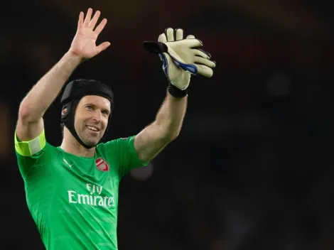 Petr Cech anunció su retiro y libera un cupo en Arsenal