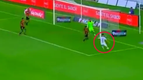 Mora fusiló al portero y abrió la cuenta para Pumas