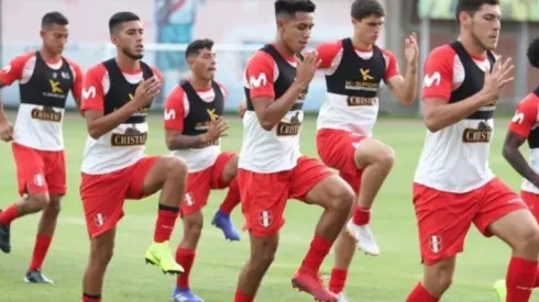 Segundo entreno de Perú que prepara el partido ante Uruguay