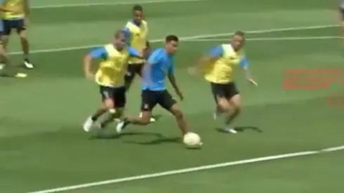 A Bebelo Reynoso casi lo rompen durante el entrenamiento de Boca