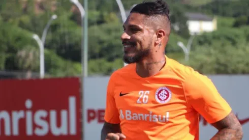 Solo físicos y tácticos: El panorama de Paolo Guerrero en su equipo