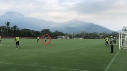 Una bestialidad: el infernal golazo que marcó Trauco en el entrenamiento del Flamengo