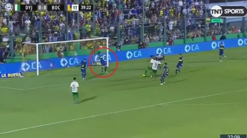 Salvada increíble de Lisandro López.