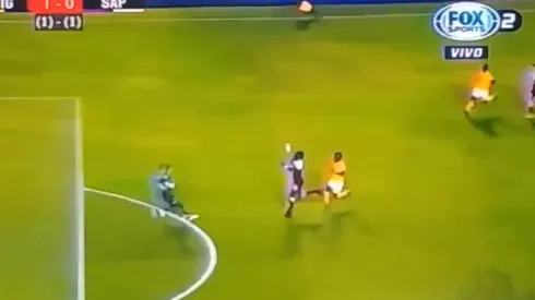 Aubrey Davis anotó un gol en contra insólito.