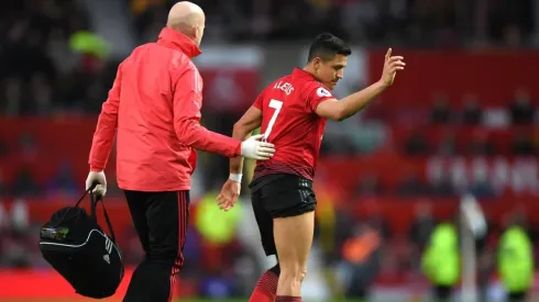Alexis Sánchez, muy dolorido.