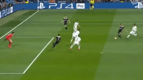 Kroos se durmió como todo Real Madrid y Ajax anotó el 1-0 a los 7'