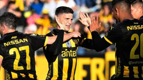 Liga de Quito vs Peñarol por la Copa Libertadores.