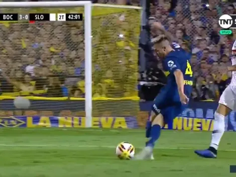 Con el partido 3-0, Buffarini tiró una rabona y los jugadores de San Lorenzo casi lo matan