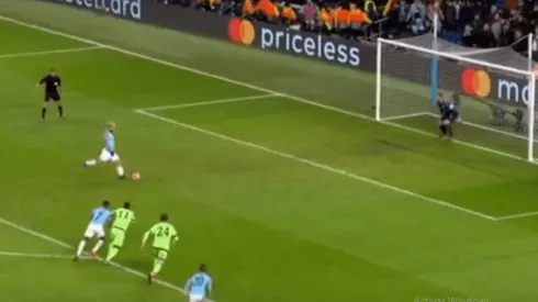 Gran ejecución de Agüero.