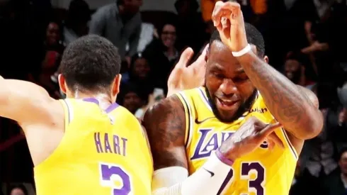 Un refuerzo poco usual le devuelve la esperanza a los Lakers