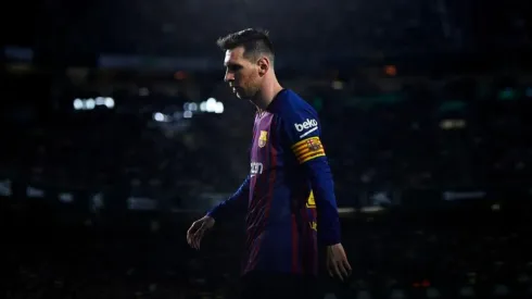 ENTRE SOMBRAS. Lionel Messi es duda para el derbi del Barcelona contra Espanyol (Foto: Getty).