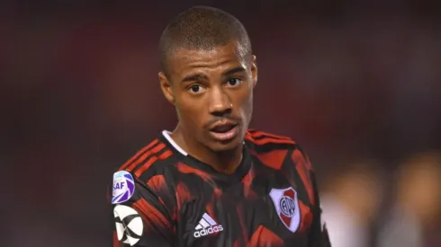 Nicolás De La Cruz con la camiseta de River.