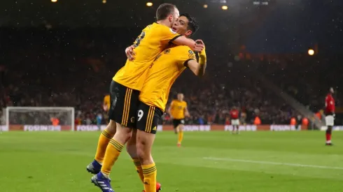 Foto de Raúl Jiménez con Jota.