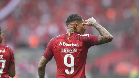 TAS le envió un mensaje de aliento en Twitter a Paolo Guerrero