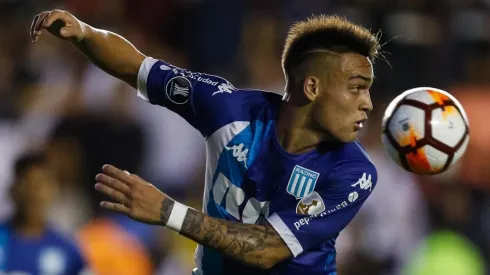 Lautaro Martínez con la camiseta de Racing.