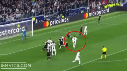 Gran cabezazo de Cristiano Ronaldo.