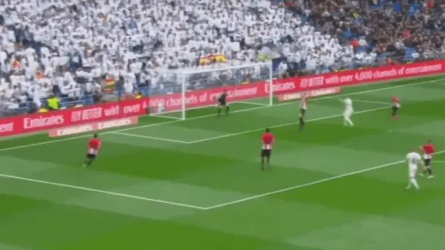 Video: Benzemá vuelve a poner el pecho y la cabeza por Real Madrid