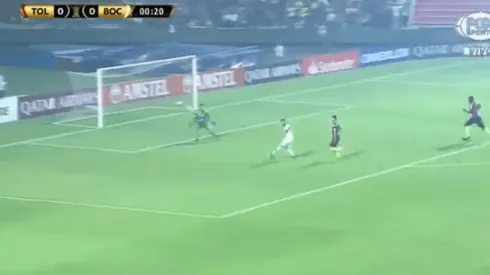 Tolima sacó del medio, Boca la recuperó y Benedetto casi hace el 1-0 a los 20 segundos